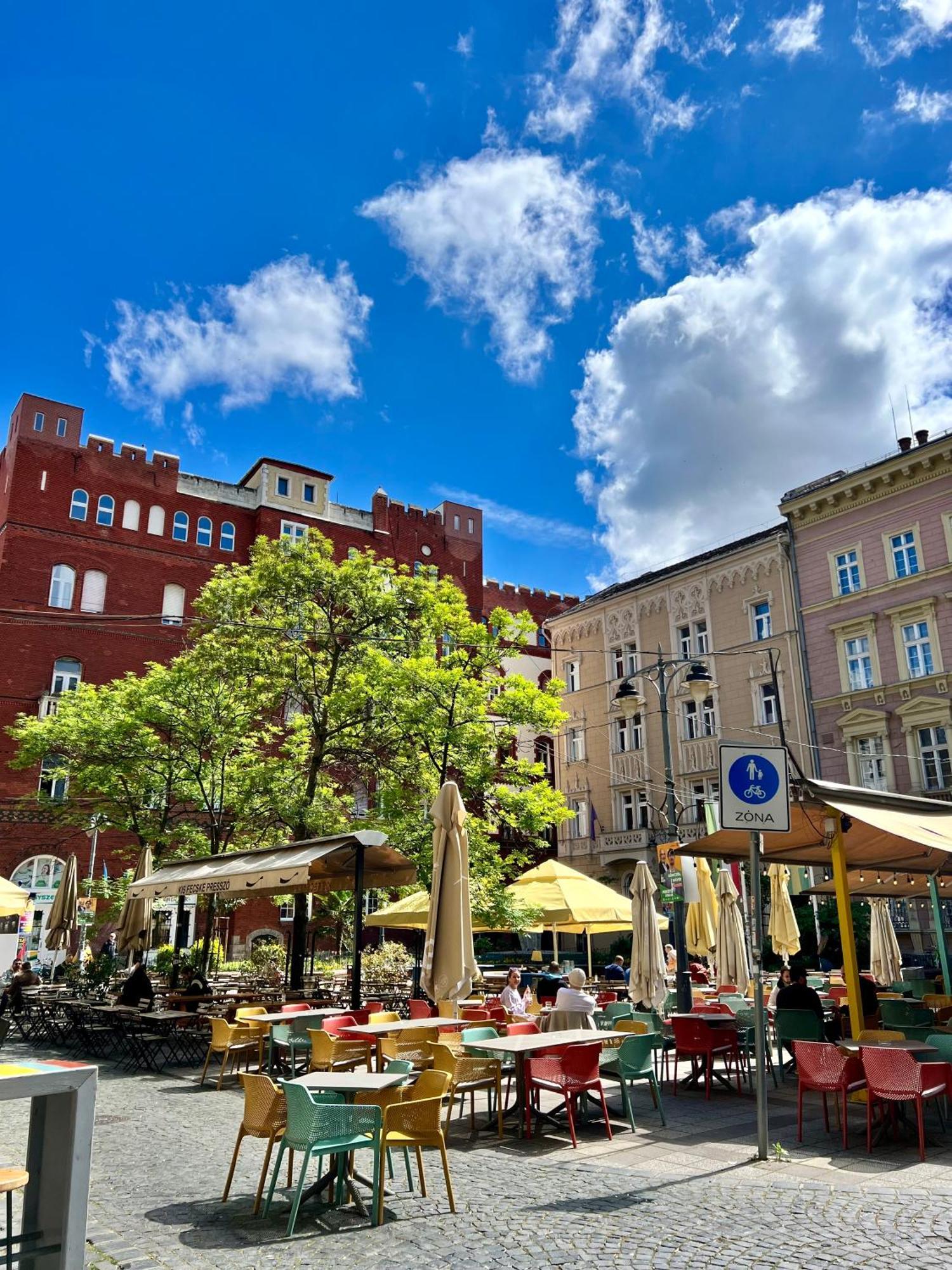 Cedar Inn Aparthotel - Palace District Budapest Exterior foto